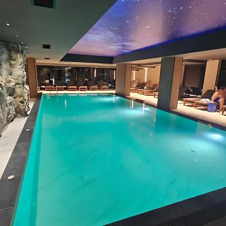 & Lukas זלאטיבור