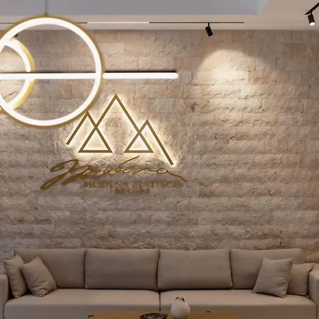 & Lukas * زلاتيبور