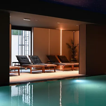 & Lukas زلاتيبور